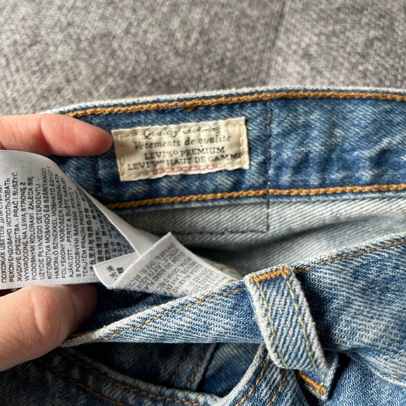 Levi's 501 Light Blue Skinny Jeans - Picture 4 of 8